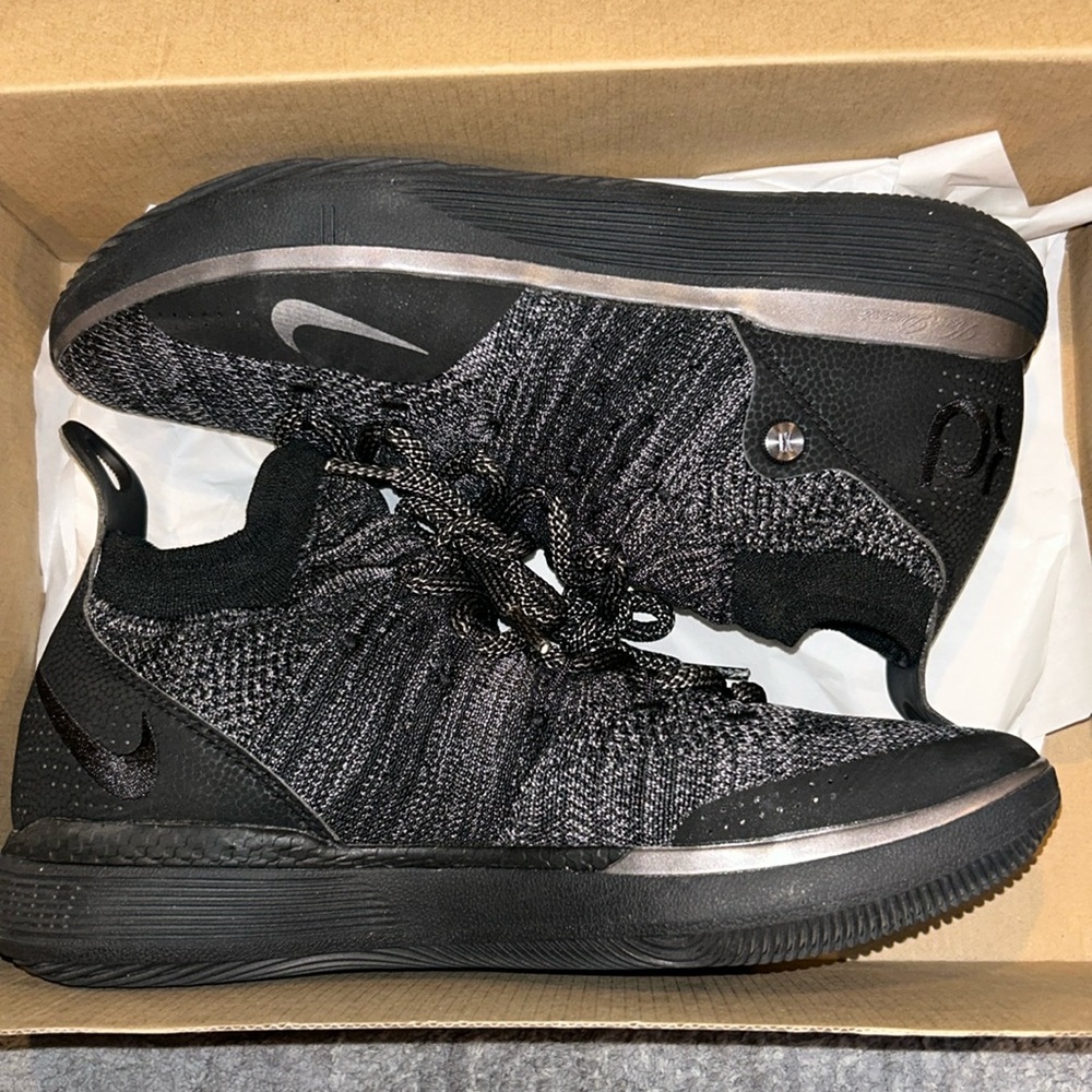 Nike Kevin Durant men’s size 8.5